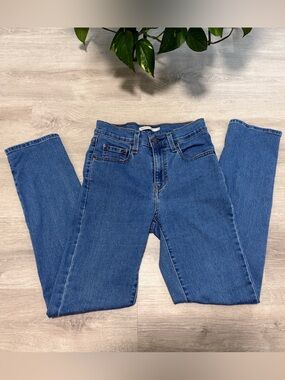 Levi's-724 High Rise Straight Jeans-Medium Wash